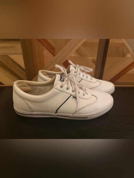 Keds Shoes - Keds Courty Women’s Size 10 Lace-Up Sneakers in White with Subtle Navy Trim